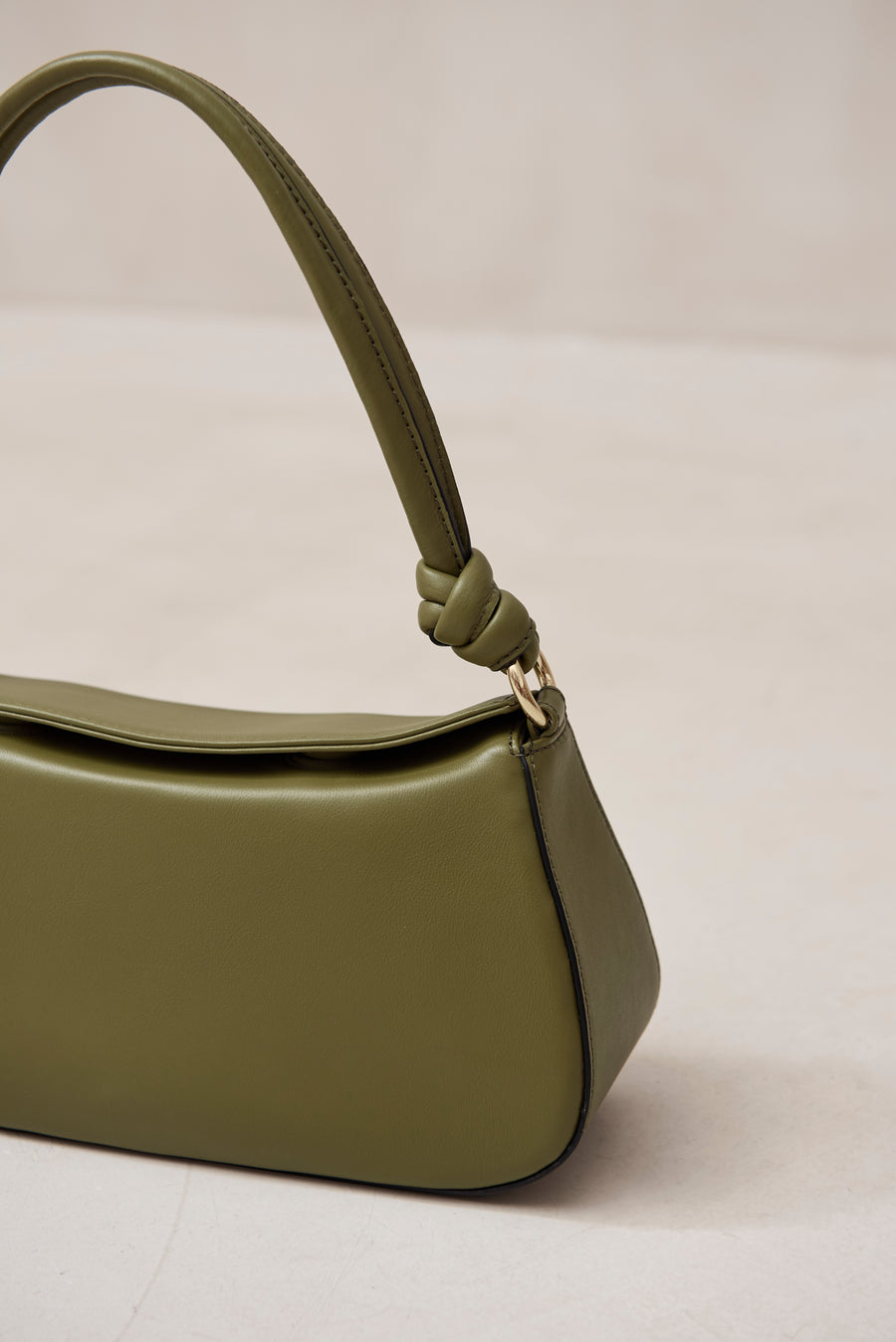 The Curl Knot Green Leather Shoulder Bag