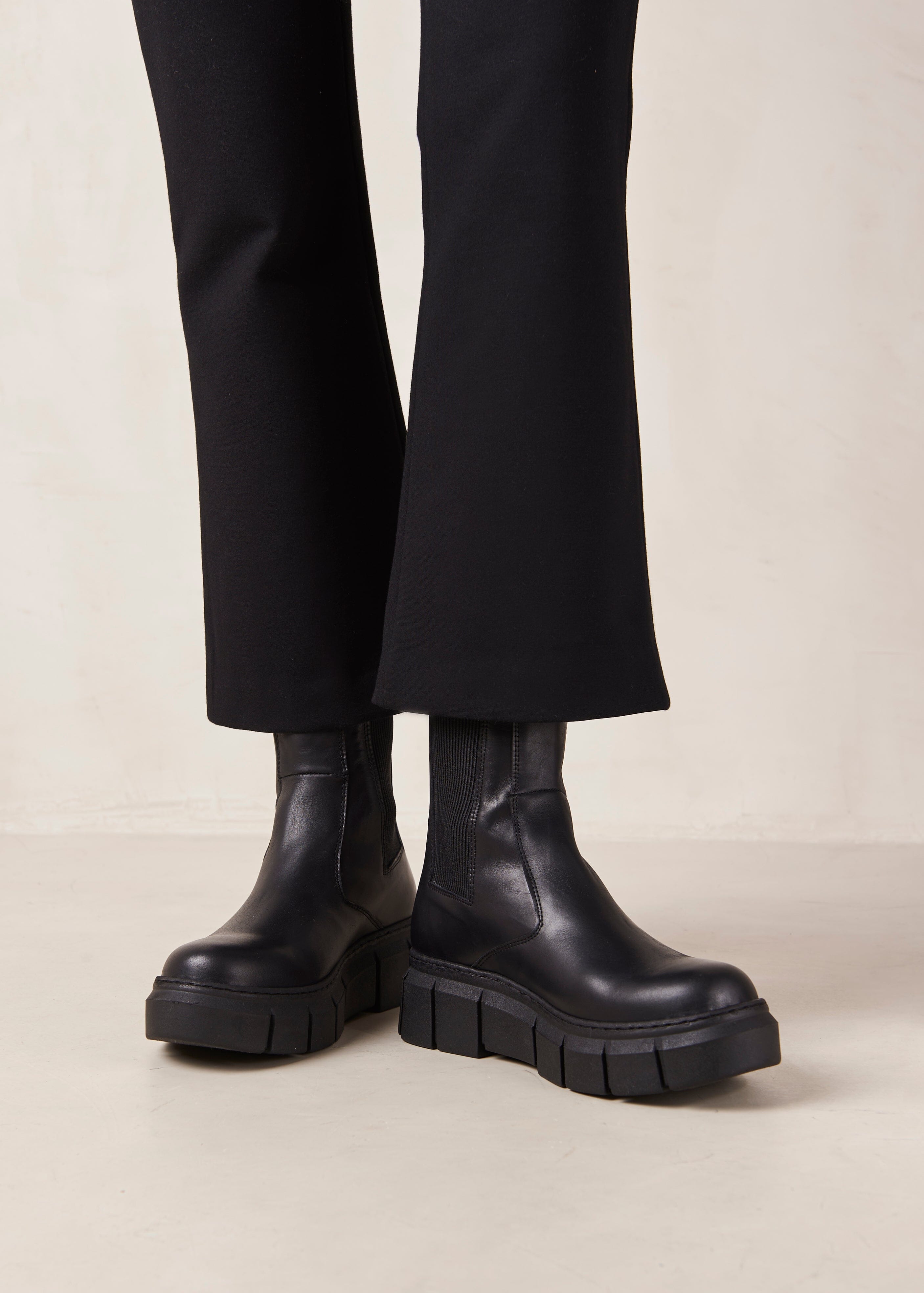 Armor - Black Leather Boots | ALOHAS
