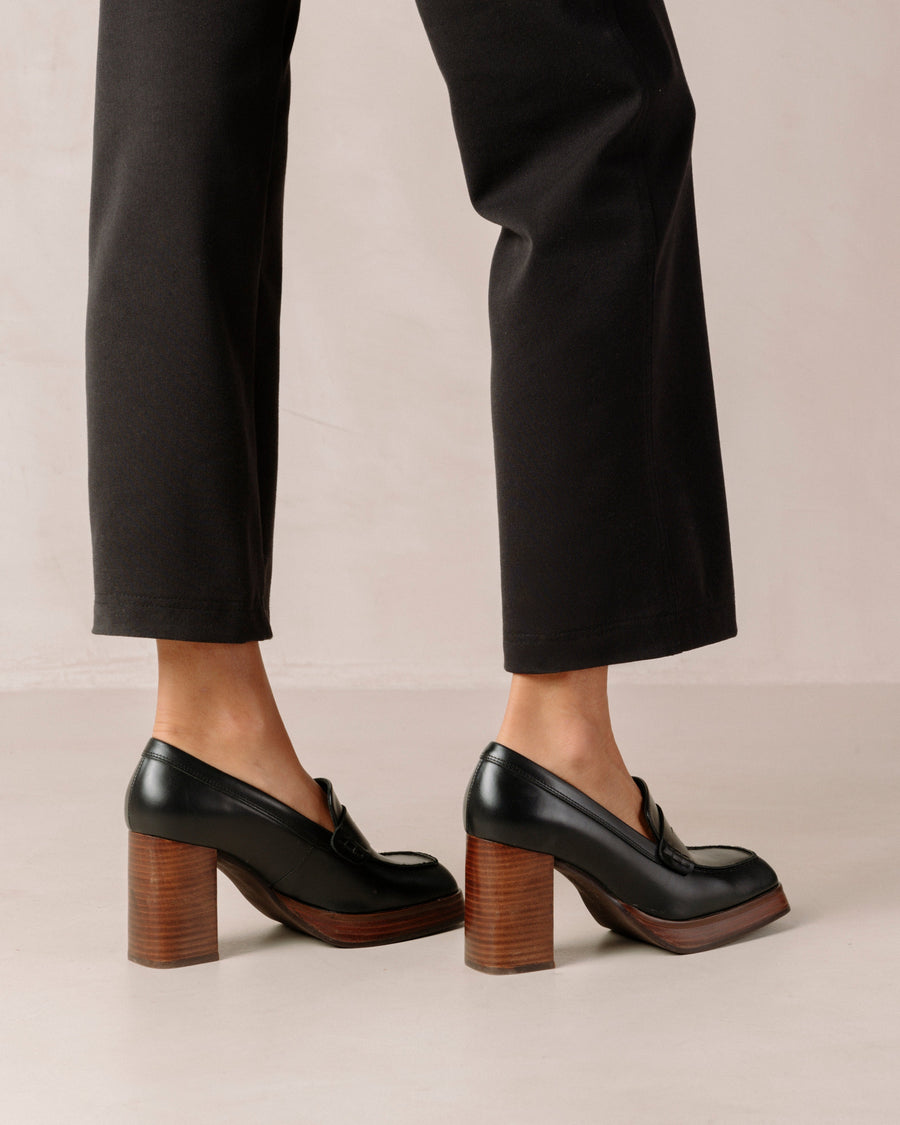 Busy Black Loafers ALOHAS