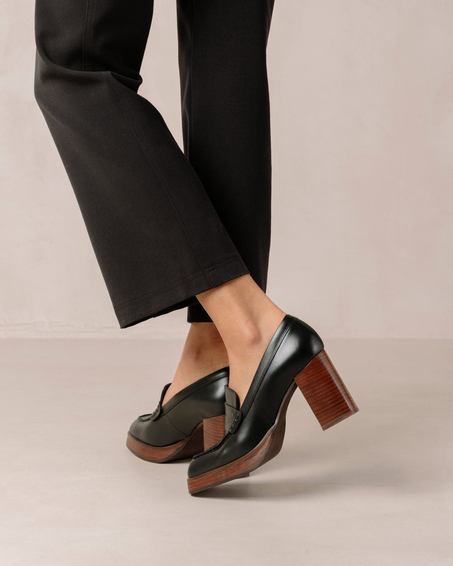 Busy Black Loafers ALOHAS