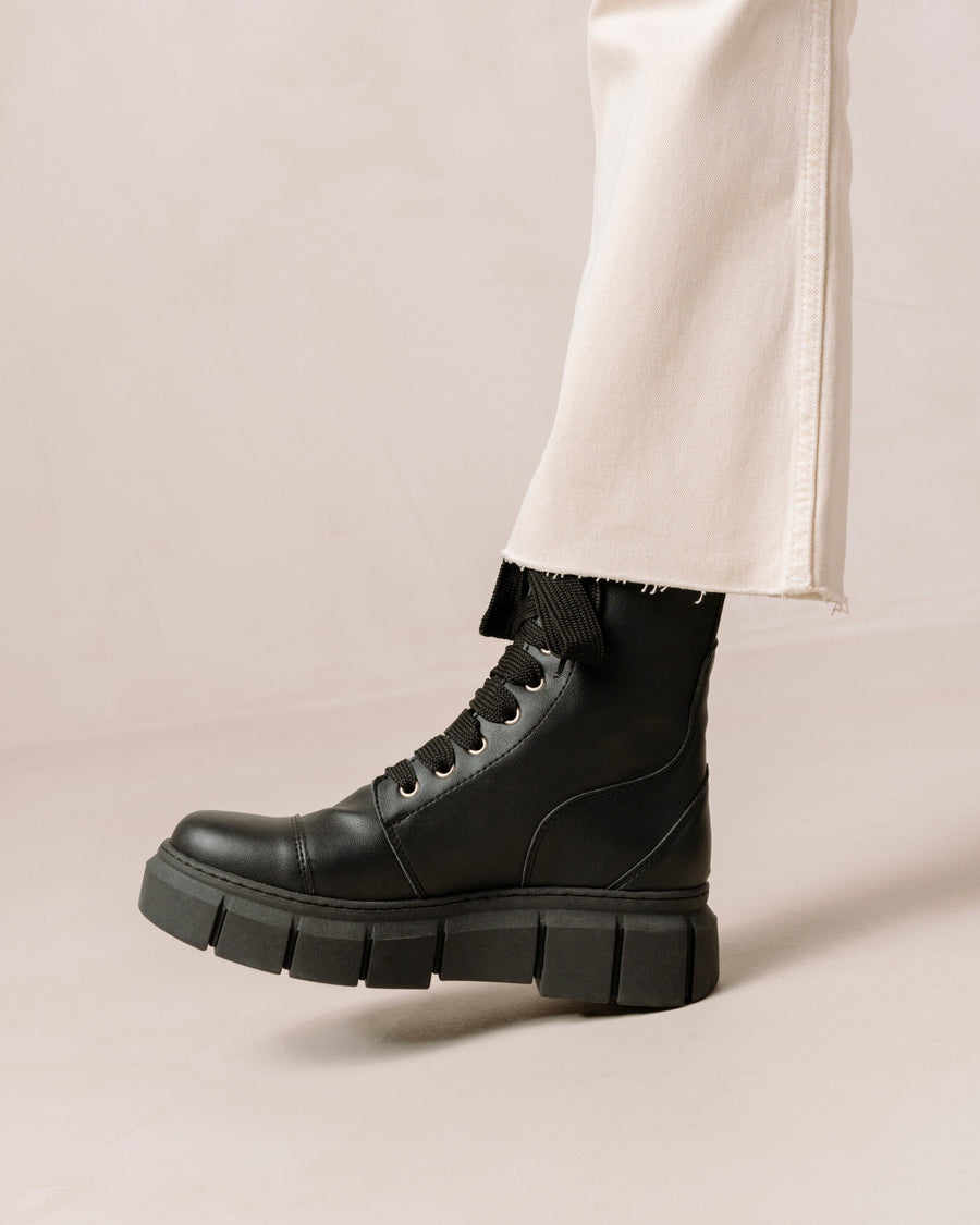 Can Can Corn Black Ankle Boots ALOHAS