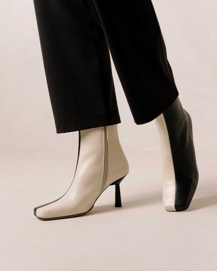 Frappe Bicolor Black Cream Leather Ankle Boots Ankle Boots ALOHAS