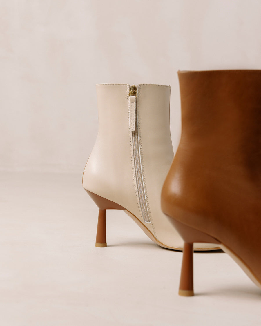 Frappe Bicolor Camel Cream Leather Ankle Boots Ankle Boots ALOHAS