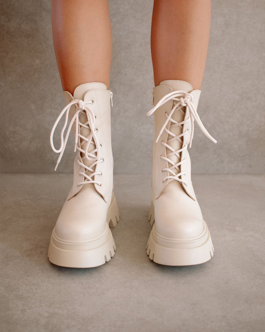 Globetrotter Cream Leather Boots Ankle Boots ALOHAS