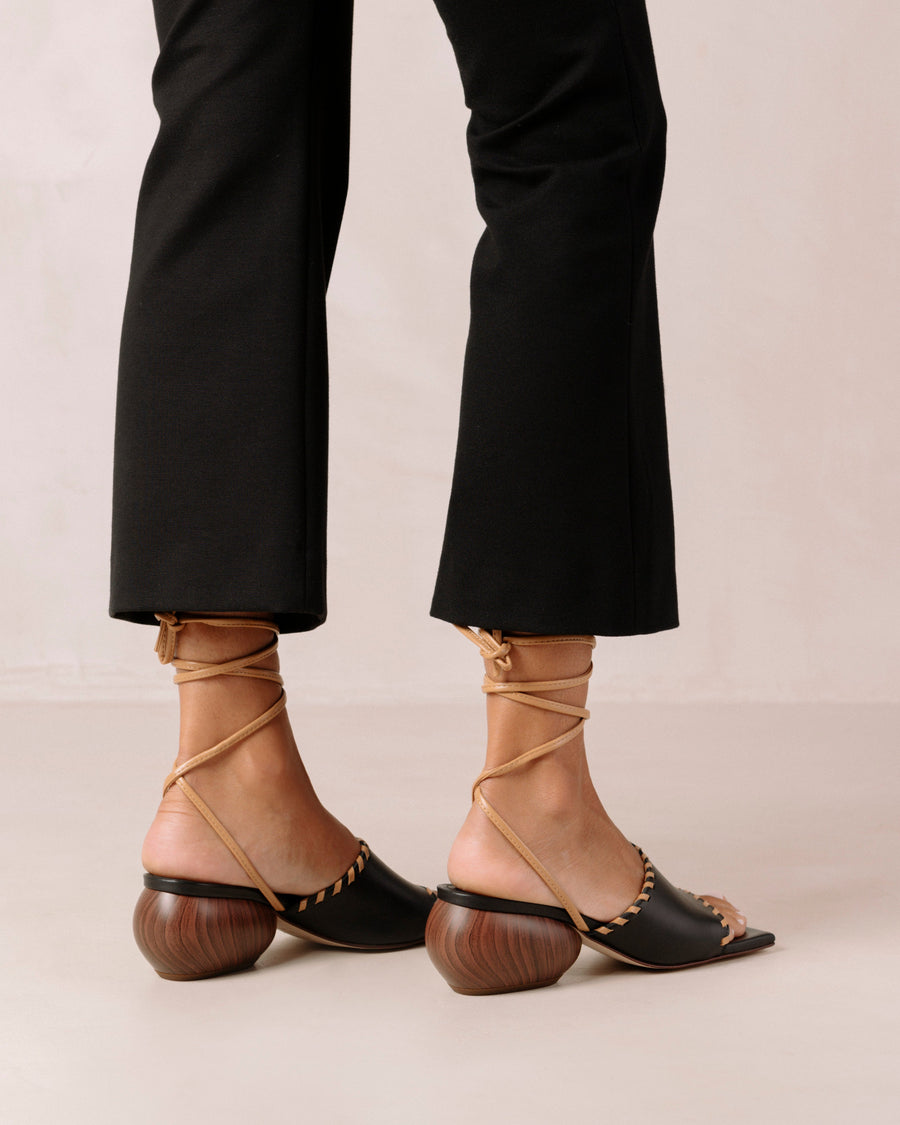Kitty Black Sandals ALOHAS