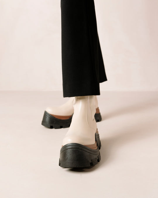 Phoebe Nutty Cream Ankle Boots