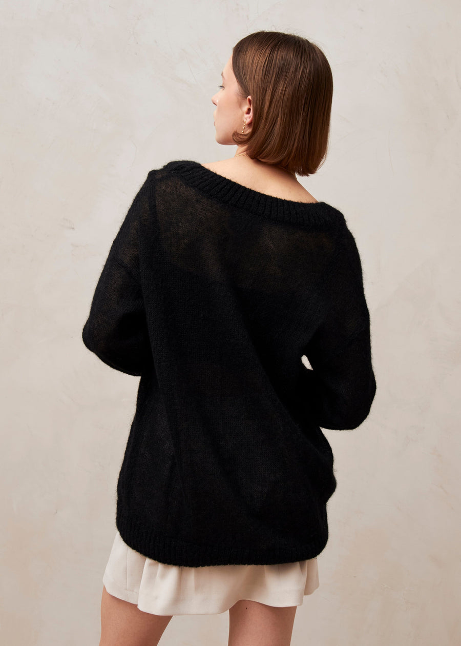 Pomeda Black Sweater Sweaters ALOHAS