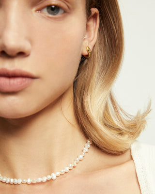 Simple Pearl Necklace