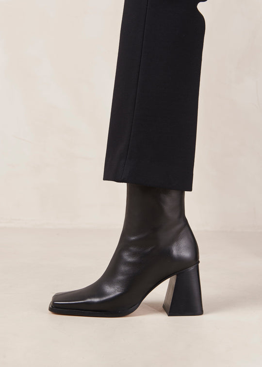 South Black Leather Ankle Boots