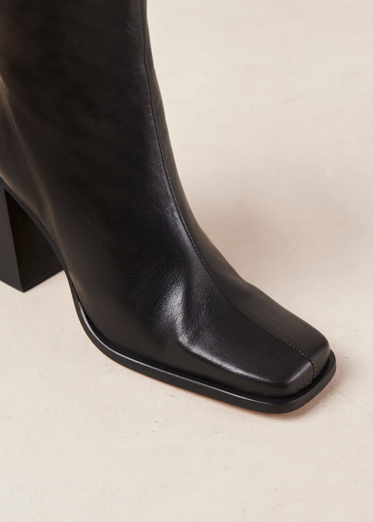 South Black Leather Ankle Boots