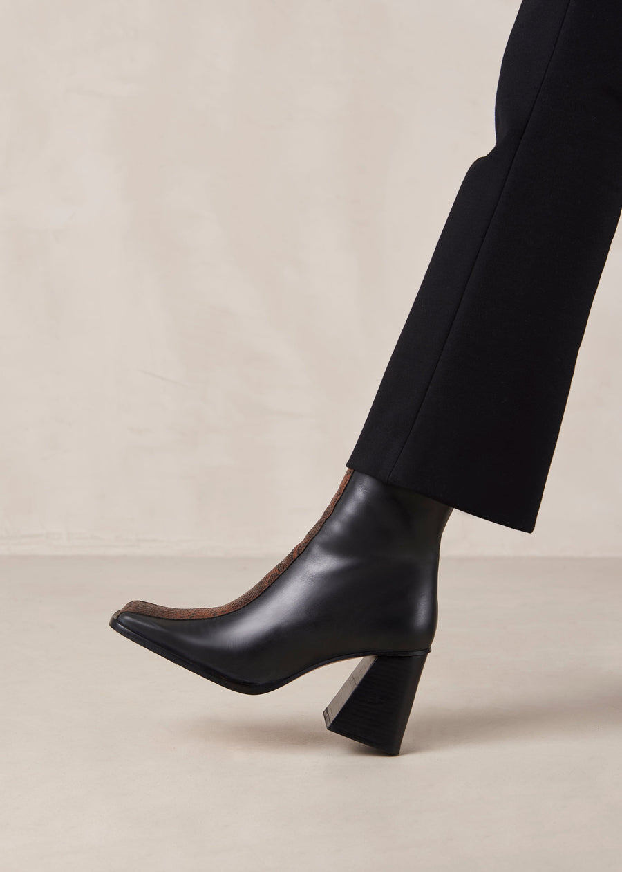 South Edge Black Indo Boots ALOHAS