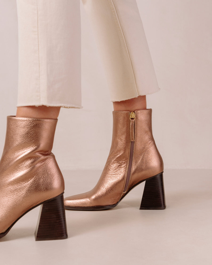South Shimmer Quartz Pink Ankle Boots ALOHAS