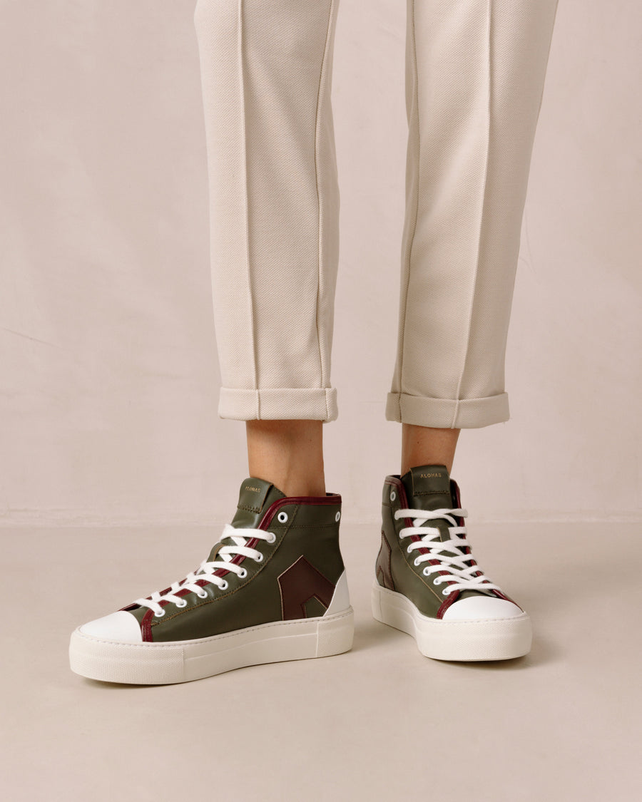 tb.35 Mountain Sneakers ALOHAS
