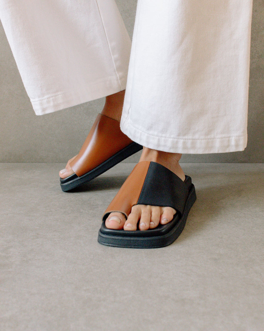 Toe Ring Flop Bicolor Black Tan Sandals ALOHAS