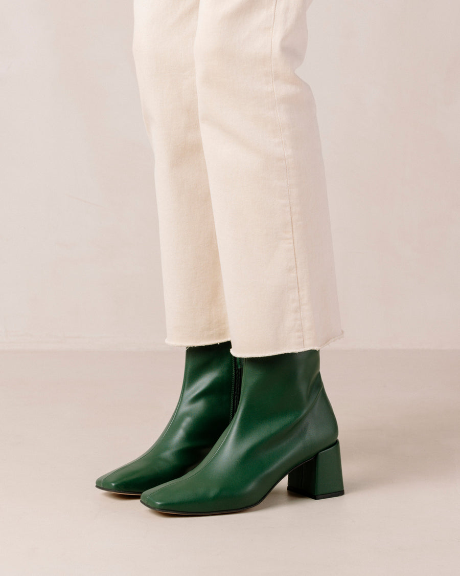 Watercolor Cucumber Green Ankle Boots Svegan