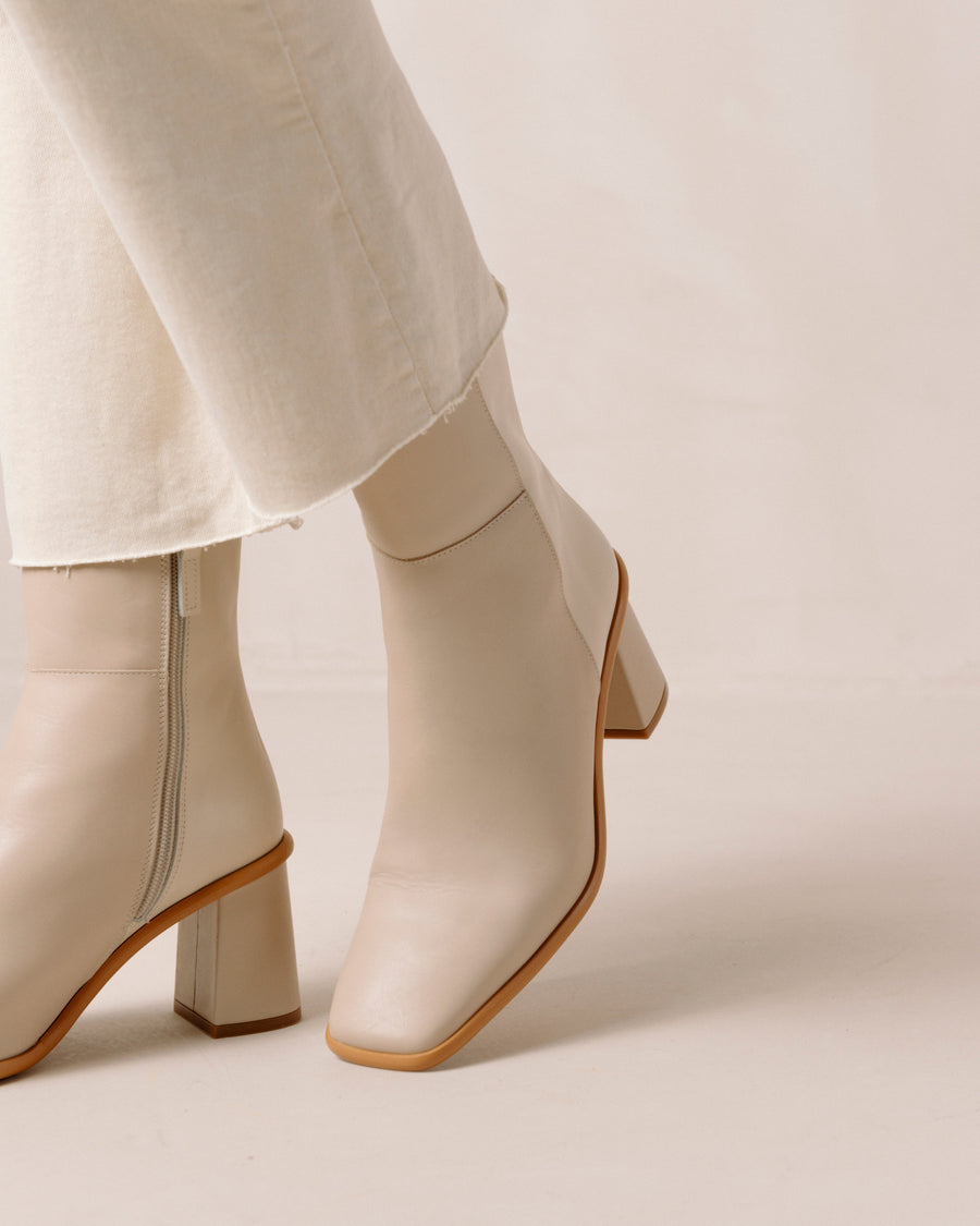 West Bicolor Stone Beige Cream Leather Ankle Boots Ankle Boots ALOHAS