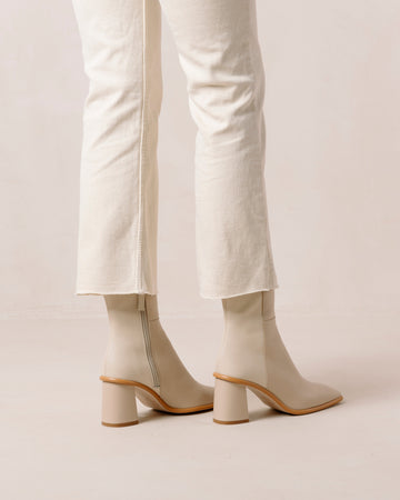 Cream sock deals boots